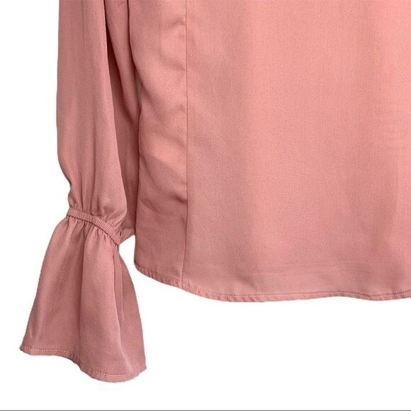 Molly Bracken peasant style top w crochet detail - Picture 5 of 5